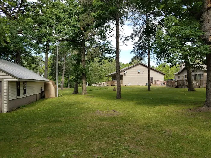Log Cabin Resort & Tavern 4