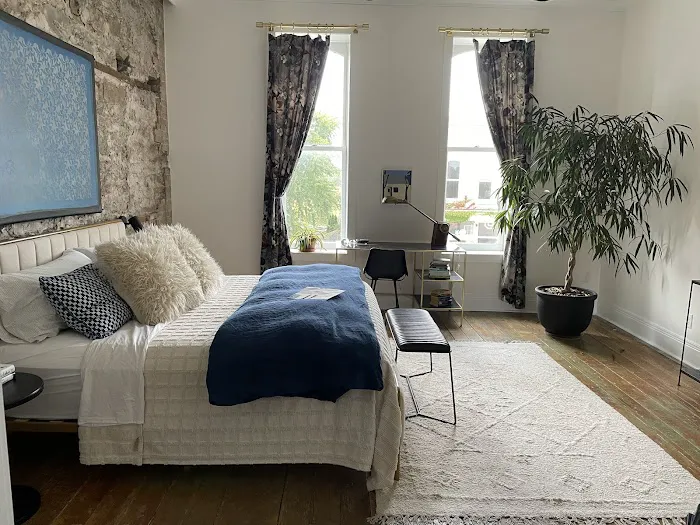 Parlor Hotel 4