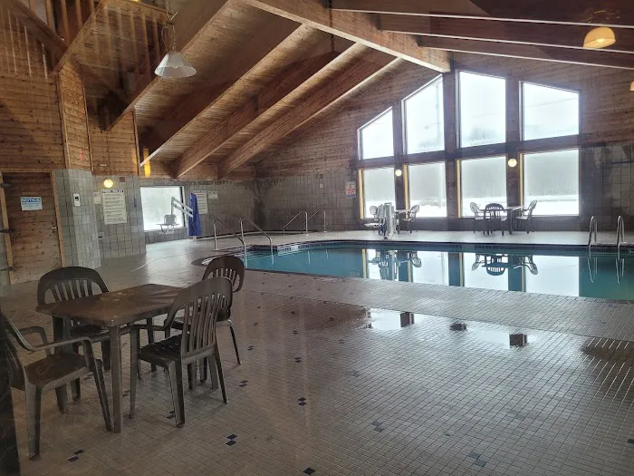 Boarders Inn & Suites by Cobblestone Hotels - Ripon 4