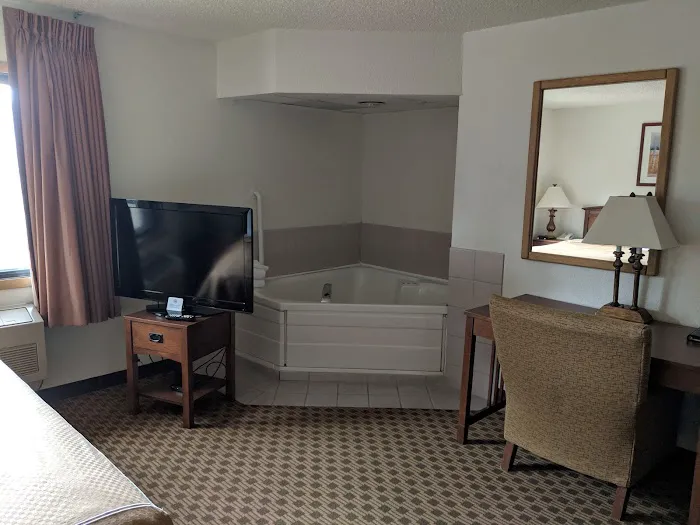 Boarders Inn & Suites by Cobblestone Hotels - Ripon 4