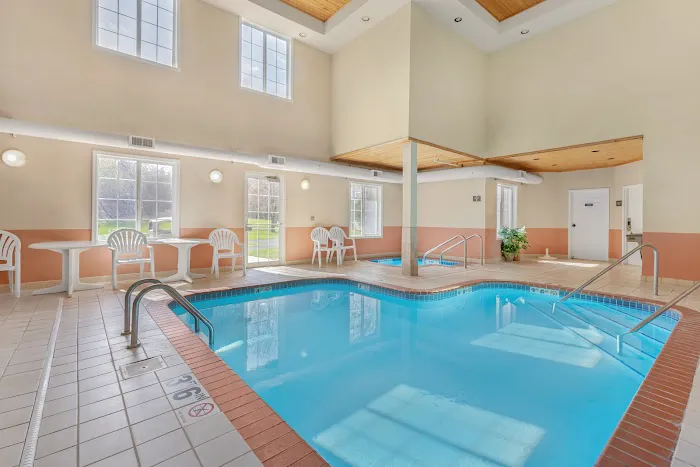 MainStay Suites Madison Airport 4