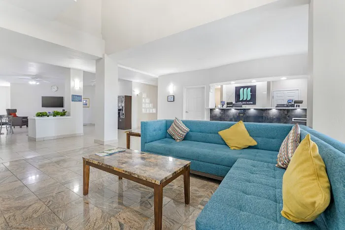 MainStay Suites Madison Airport 4
