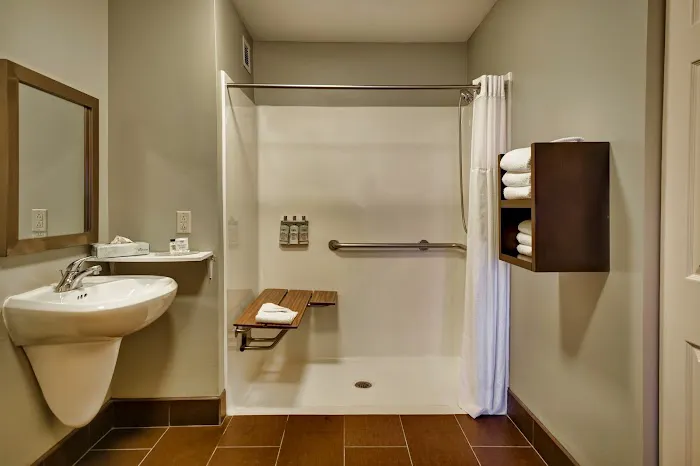 Staybridge Suites Madison-East by IHG 4