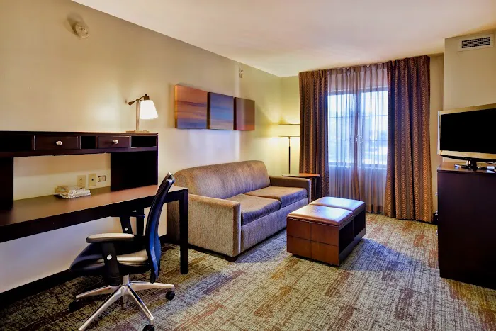 Staybridge Suites Madison-East by IHG 4