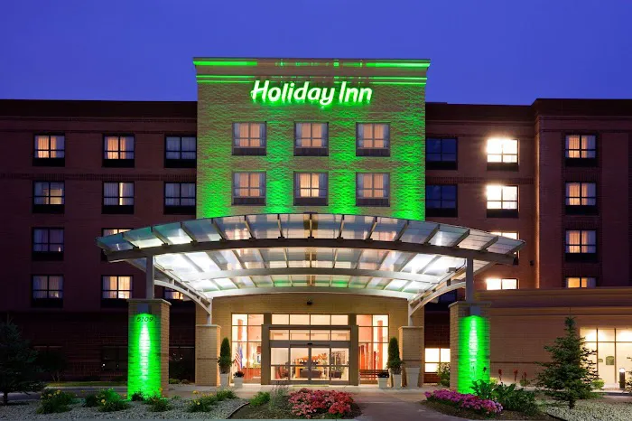 Holiday Inn Madison at the American Center by IHG 4