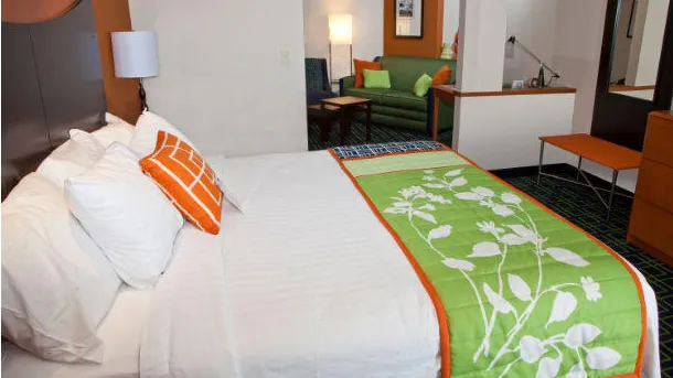Fairfield Inn & Suites Madison East 4