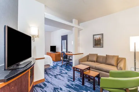 Fairfield Inn & Suites Madison East 4