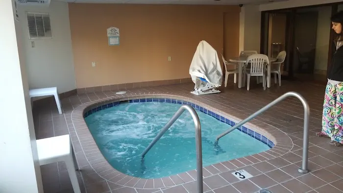Rodeway Inn & Suites Madison East 4