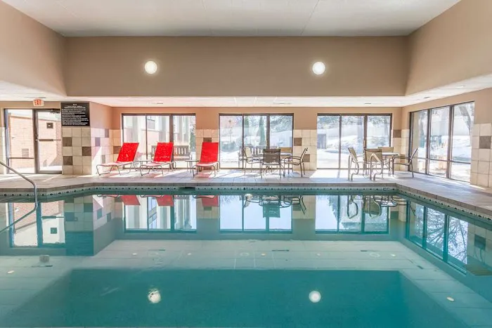 Hampton Inn Madison East 4