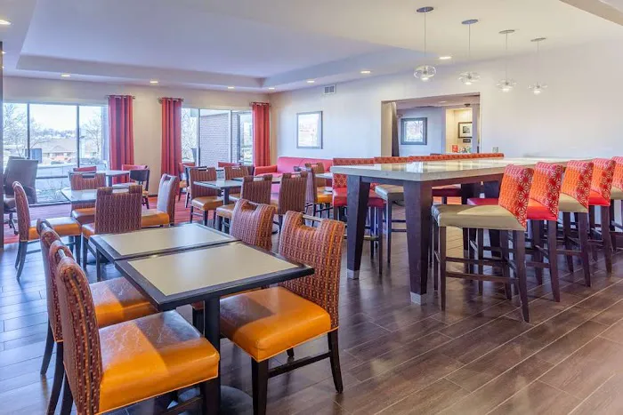 Hampton Inn Madison East 4