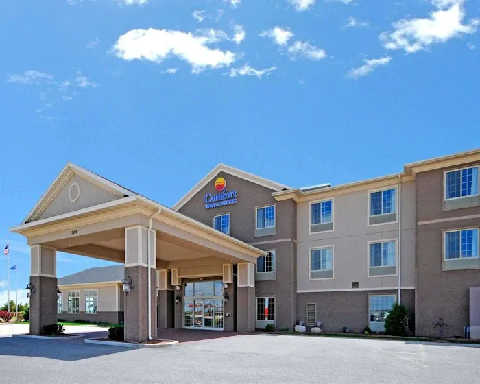 Comfort Inn & Suites Madison North 4