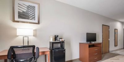 Quality Inn & Suites Lodi I-90