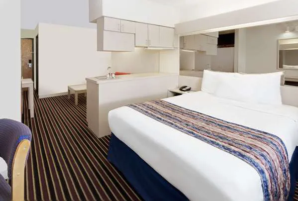 Microtel Inn & Suites by Wyndham Madison East 4