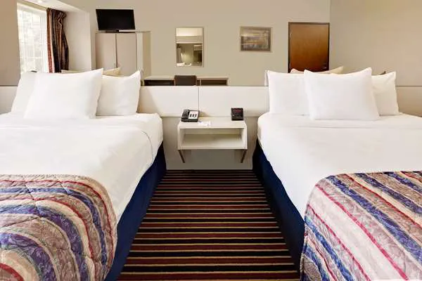 Microtel Inn & Suites by Wyndham Madison East 4