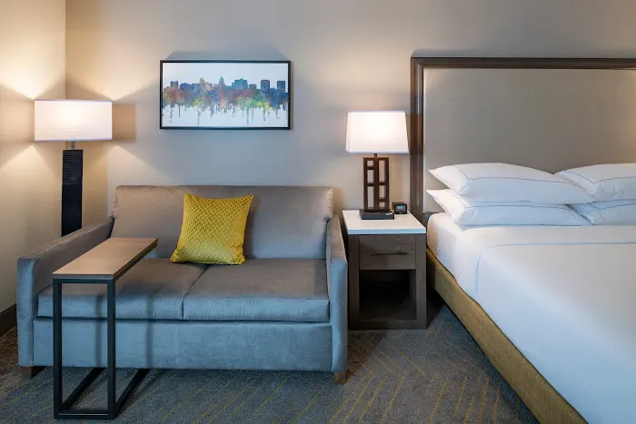 DoubleTree by Hilton Madison East 5
