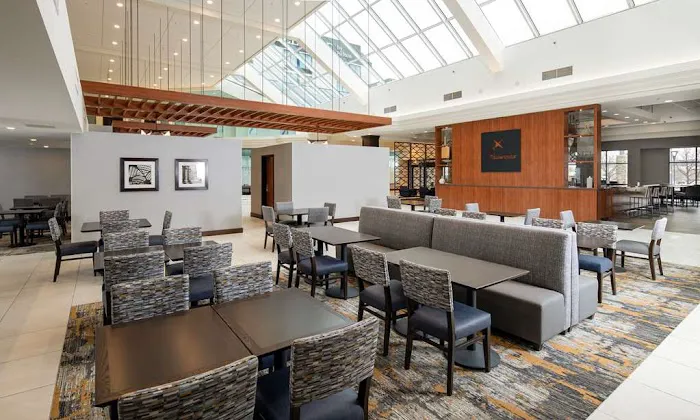 DoubleTree by Hilton Madison East 5