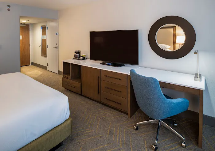 DoubleTree by Hilton Madison East 5