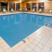 Days Inn by Wyndham Stoughton WI. ico