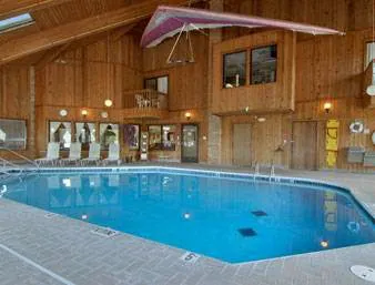 Baymont by Wyndham Whitewater 4