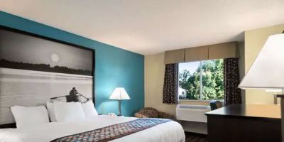 Super 8 by Wyndham Whitewater WI