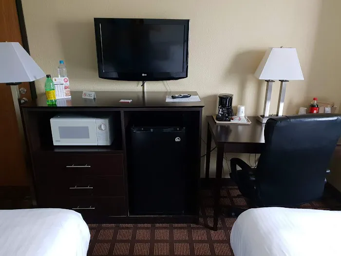 Super 8 by Wyndham Whitewater WI 4