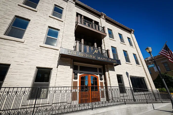 Mapes Hotel 4
