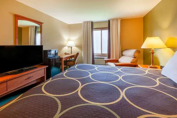 Super 8 by Wyndham Berlin 4
