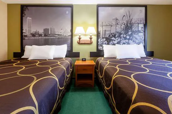 Super 8 by Wyndham Berlin 4