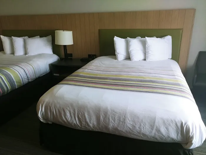 Country Inn & Suites by Radisson, Madison West, WI 5