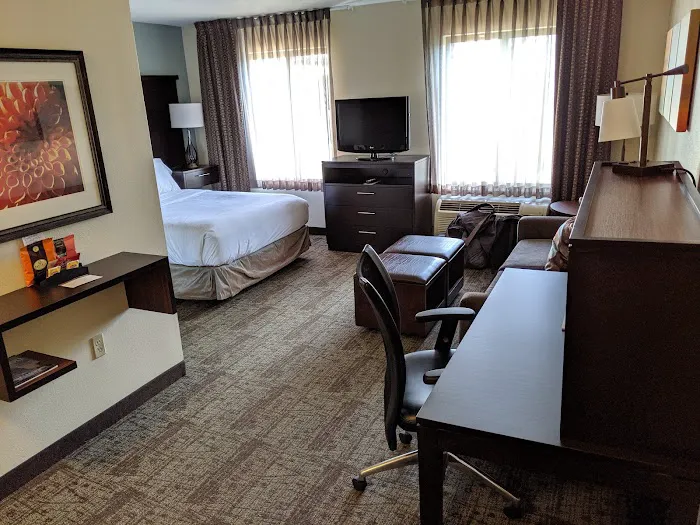 Staybridge Suites Madison West / Middleton 5