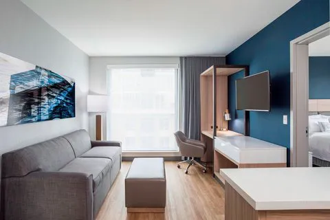 SpringHill Suites Madison 4