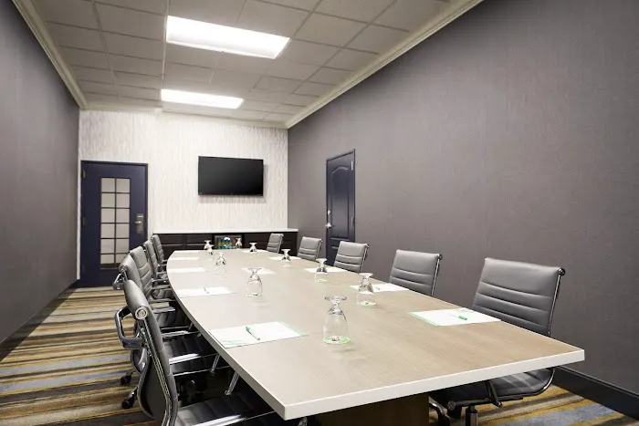 Holiday Inn & Suites Madison West - Middleton by IHG 4