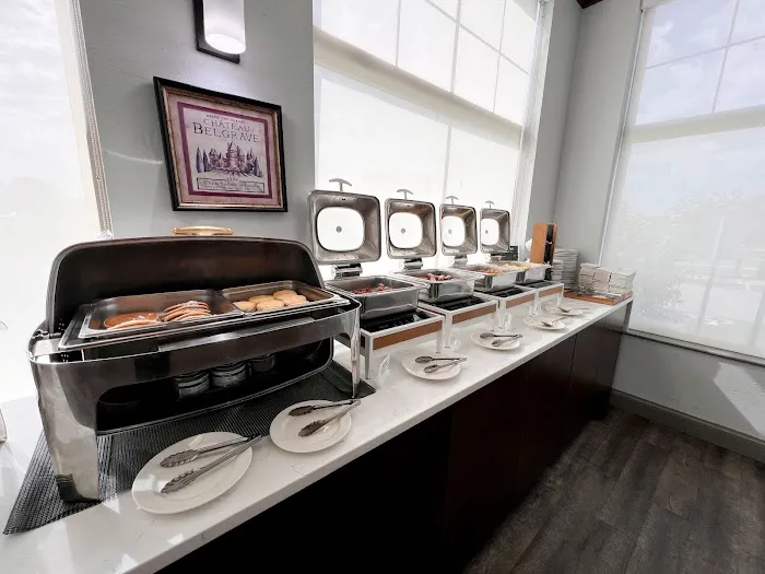 Holiday Inn & Suites Madison West - Middleton by IHG 4