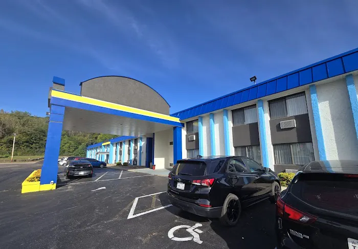 Days Inn by Wyndham Portage 4