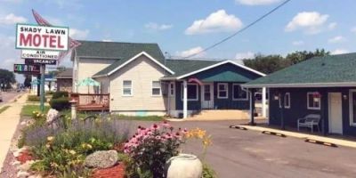 The Shady Lawn Motel of Portage