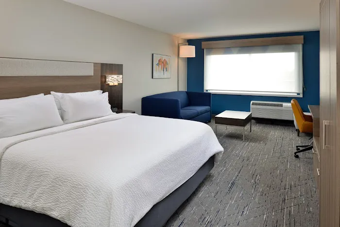 Holiday Inn Express & Suites Sauk City by IHG 4