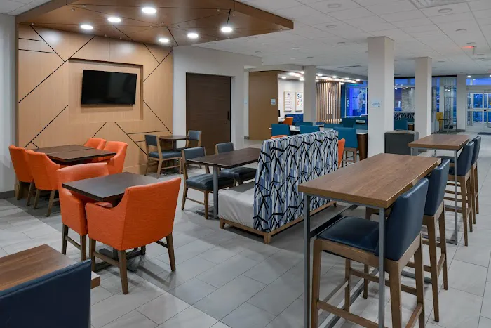Holiday Inn Express & Suites Sauk City by IHG 4