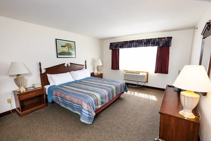 Cedarberry Inn 4
