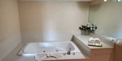 Magnuson Grand Hotel
