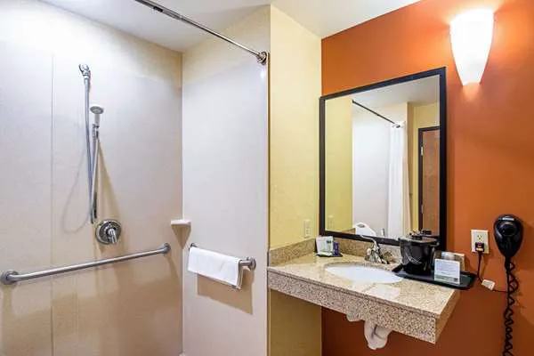 Sleep Inn & Suites Madison - Monona 4