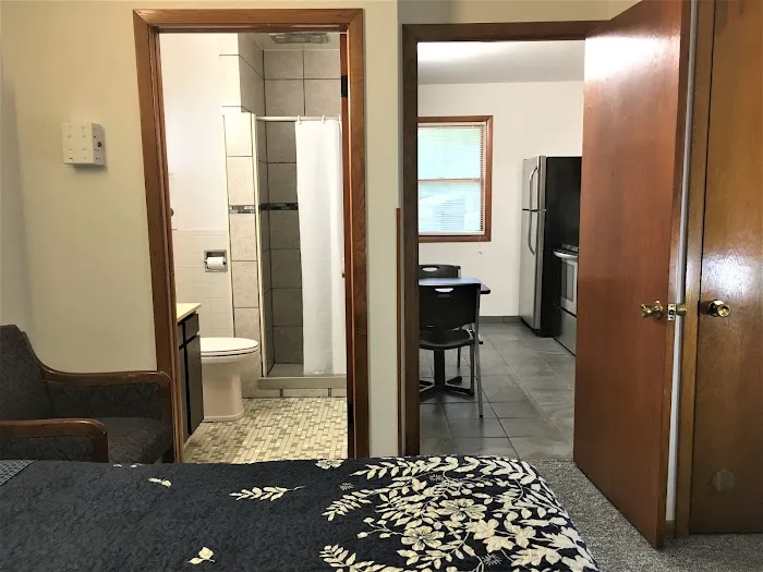 51 Kitchenette Motel 4
