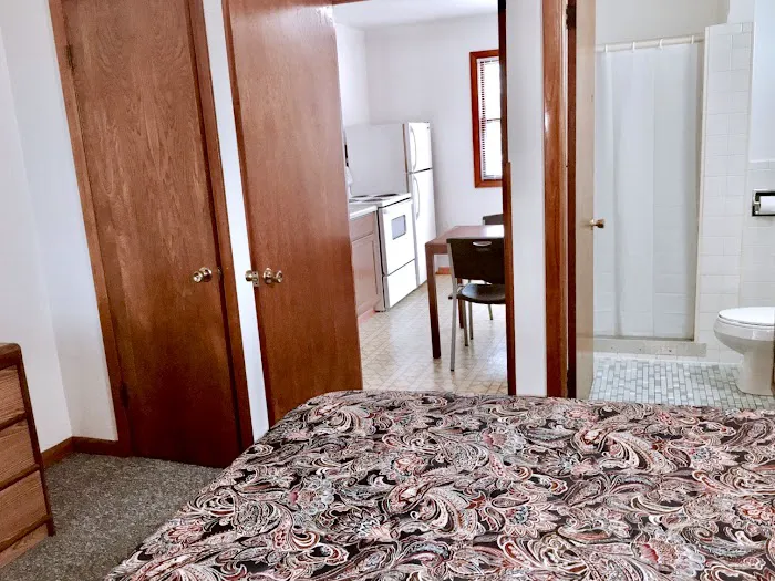 51 Kitchenette Motel 4
