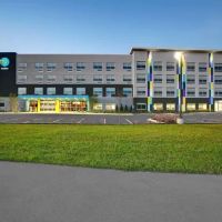 Tru by Hilton Stoughton ico
