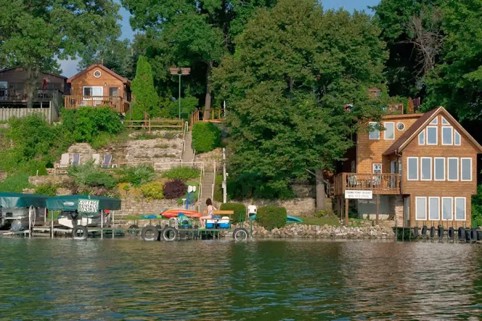 Crown Point Resort 4