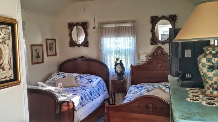 McIntyre's Resort 4
