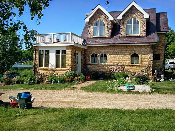 McIntyre's Resort 4