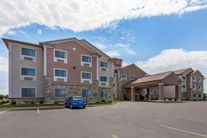 Comfort Suites Delavan - Lake Geneva Area 4