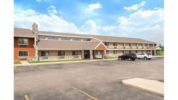 AmericInn by Wyndham Elkhorn Near Lake Geneva 4
