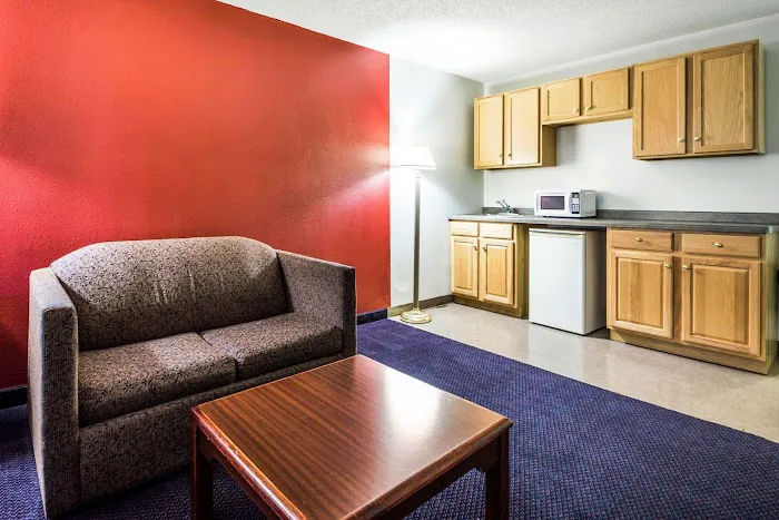 Quality Inn Redgranite 4