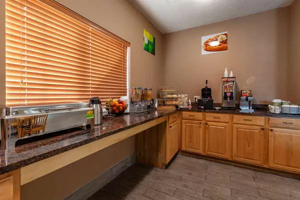 Quality Inn Redgranite 4